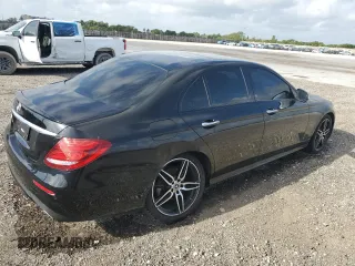 2019 Mercedes-Benz E-Class E 300 with VIN WDDZF4JB3KA587195, listed as a Copart auction lot 50688185 with 58,261 mi miles and Salvage Title. Bid and sale history available at carsss.com. Image 3.