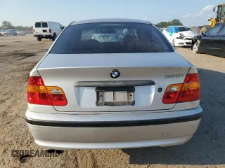 2003 BMW 3 Series 325i with VIN WBAAZ33433PH35903, listed as a Copart auction lot 71202564 with 116,302 mi miles and Clean Title. Bid and sale history available at carsss.com. Image 6.
