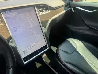 2013 Tesla Model S with VIN 5YJSA1CG5DFP18929, listed as a Copart auction lot 67245595 with 111,151 mi miles and Clean title. Bid and sale history available at DreamBid. Image 11.