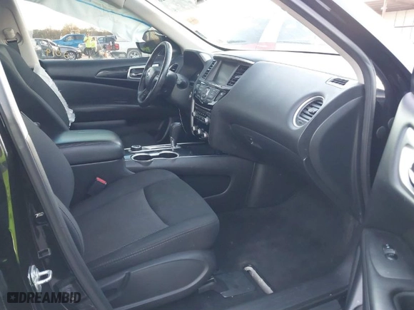 2019 Nissan Pathfinder SV with VIN 5N1DR2MM0KC623731, listed as a IAAI auction lot 40890326 with 110,608 mi miles. Bid and sale history available at carsss.com. Image 5.