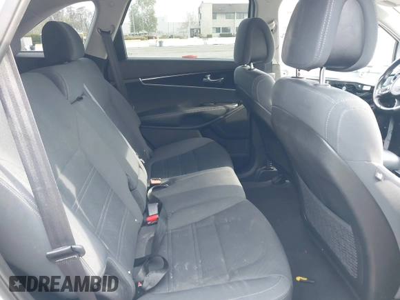2016 Kia Sorento LX with VIN 5XYPG4A38GG173926, listed as a IAAI auction lot 41921254 with 1 mi miles. Bid and sale history available at carsss.com. Image 8.