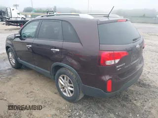 2015 Kia Sorento LX with VIN 5XYKTDA76FG565178, listed as a IAAI auction lot 42196426 with 160,933 mi miles. Bid and sale history available at carsss.com. Image 3.