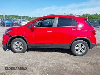 2018 Chevrolet Trax LT z VIN 3GNCJPSB0JL262159, wystawiony jako IAAI lot #42216660 z przebiegiem 27 369 mil mil oraz . Historia ofert i sprzedaży dostępna na DreamBid. Obrazek 14.