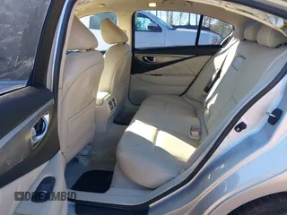 2015 Infiniti Q50 with VIN JN1BV7AP3FM335840, listed as a IAAI auction lot 38327905 with 100,276 mi miles. Bid and sale history available at carsss.com. Image 8.