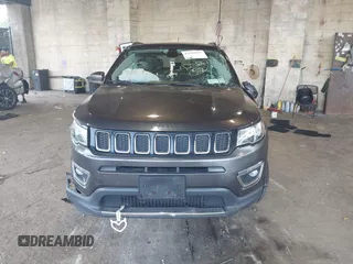 2019 Jeep Compass High Altitude z VIN 3C4NJDCB0KT741990, wystawiony jako IAAI lot #42566781 z przebiegiem 61 041 mil mil oraz . Historia ofert i sprzedaży dostępna na DreamBid. Obrazek 12.