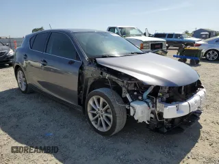 2013 Lexus CT 200h z VIN JTHKD5BH2D2133963, wystawiony jako Copart lot #58801345 z przebiegiem 62 471 mil mil oraz Szkody całkowita. Historia ofert i sprzedaży dostępna na DreamBid. Obrazek 4.