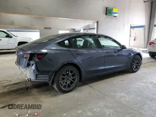 2023 Tesla Model 3 z VIN 5YJ3E1EA5PF658737, wystawiony jako Copart lot #56209345 z przebiegiem 10 226 mil mil oraz Szkoda całkowita • Salvage title. Historia ofert i sprzedaży dostępna na DreamBid. Obrazek 3.