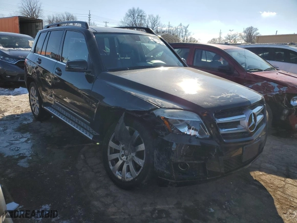 2010 Mercedes-Benz GLK-Class GLK 350 with VIN WDCGG8HB9AF311773, listed as a Copart auction lot 88331915 with 94,465 mi miles and Salvage Title. Bid and sale history available at carsss.com. Image 4.