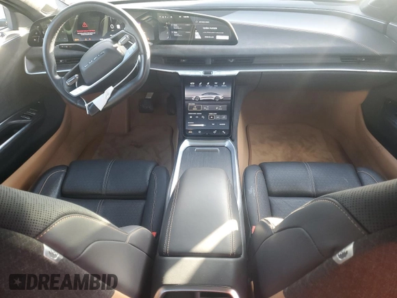 2023 Lucid Air Grand Touring z VIN 50EA1GBA1PA001190, wystawiony jako Copart lot #86923954 z przebiegiem 9658 mil mil oraz Szkody całkowita. Historia ofert i sprzedaży dostępna na DreamBid. Obrazek 8.