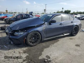 2024 BMW M3 Competition xDrive z VIN WBS43AY03RFS02658, wystawiony jako Copart lot #56328425 z przebiegiem 9 139 mil mil oraz Szkoda całkowita • Salvage title. Historia ofert i sprzedaży dostępna na DreamBid. Obrazek 1.
