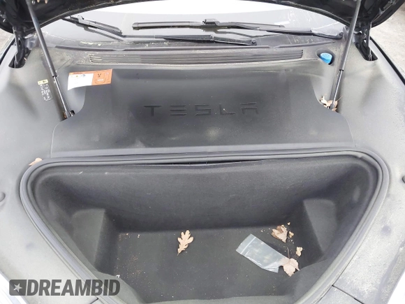 2018 Tesla Model S 75D with VIN 5YJSA1E24JF259874, listed as a IAAI auction lot 41921382 with 82,182 mi miles and . Bid and sale history available at DreamBid. Image 10.