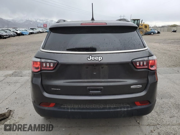 2019 Jeep Compass Latitude z VIN 3C4NJCBB3KT756088, wystawiony jako Copart lot #48747535 z przebiegiem 63 572 mil mil oraz Szkoda całkowita • Salvage title. Historia ofert i sprzedaży dostępna na DreamBid. Obrazek 6.
