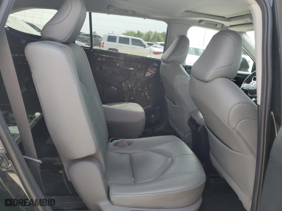 2020 Toyota Highlander XLE with VIN 5TDGZRAH9LS502911, listed as a Copart auction lot 51256955 with 84,424 mi miles and Salvage Title. Bid and sale history available at carsss.com. Image 11.