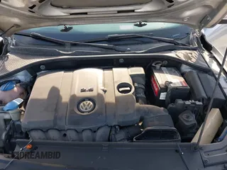 2013 Volkswagen Passat Wolfsburg Edition with VIN 1VWAP7A31DC065040, listed as a IAAI auction lot 42007311 with 133,510 mi miles. Bid and sale history available at carsss.com. Image 10.