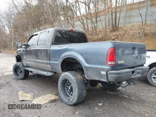 2006 Ford Super Duty F-250 XL with VIN 1FTSW21P16EC12948, listed as a IAAI auction lot 41742030 with 215,258 mi miles. Bid and sale history available at carsss.com. Image 3.