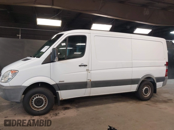 2011 Mercedes-Benz Sprinter Cargo with VIN WD3PE7CC6B5586380, listed as a IAAI auction lot 42162152 with 184,199 mi miles. Bid and sale history available at carsss.com. Image 14.