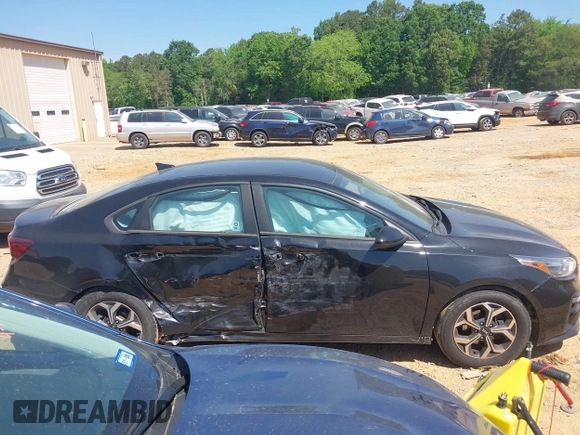 2020 Kia Forte LXS z VIN 3KPF24AD7LE226335, wystawiony jako IAAI lot #42172337 z przebiegiem 101 079 mil mil oraz . Historia ofert i sprzedaży dostępna na DreamBid. Obrazek 13.