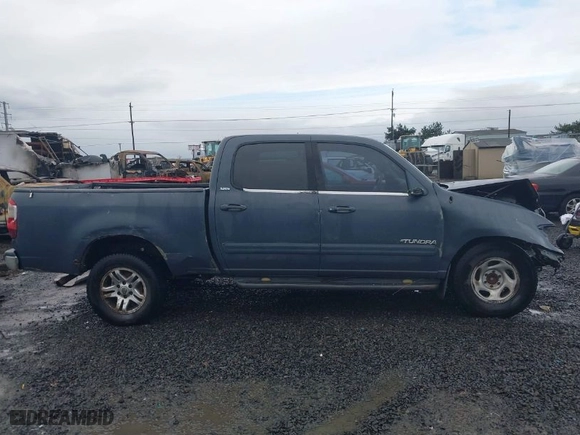 2005 Toyota Tundra SR5 with VIN 5TBET341X5S464007, listed as a IAAI auction lot 41232752 with 225,599 mi miles. Bid and sale history available at carsss.com. Image 14.