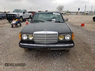 1984 Mercedes-Benz 300 300D-T with VIN WDBAB33A6EA136928, listed as a Copart auction lot 79703564 with 202,824 mi miles and Clean Title. Bid and sale history available at carsss.com. Image 5.