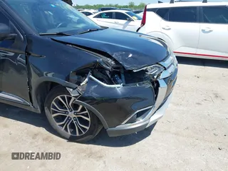 2018 Mitsubishi Outlander SE z VIN JA4AD3A32JZ067046, wystawiony jako IAAI lot #42098647 z przebiegiem 66 028 mil mil oraz . Historia ofert i sprzedaży dostępna na DreamBid. Obrazek 6.
