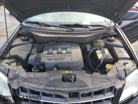 2008 Chrysler Pacifica Touring with VIN 2A8GF68XX8R611990, listed as a Copart auction lot 76810644 with 223,837 mi miles and Salvage title. Bid and sale history available at DreamBid. Image 11.