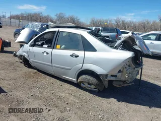 2006 Ford Focus S with VIN 1FAHP34N56W210210, listed as a IAAI auction lot 41890976 with Not Provided miles and . Bid and sale history available at carsss.com. Image 3.