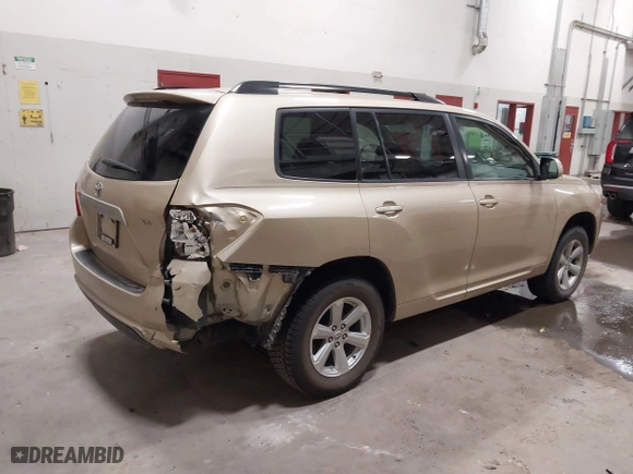 2008 Toyota Highlander with VIN JTEES41A282058492, listed as a IAAI auction lot 41609226 with 217,807 mi miles. Bid and sale history available at carsss.com. Image 4.