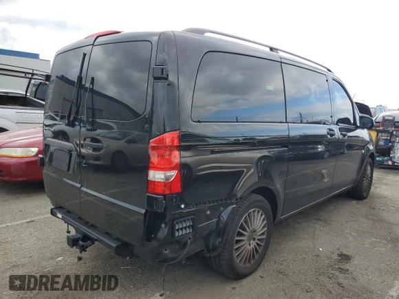 2022 Mercedes-Benz Metris with VIN W1WV0FEY5N4158409, listed as a Copart auction lot 45286594 with 10,109 mi miles and Salvage Title. Bid and sale history available at DreamBid. Image 3.