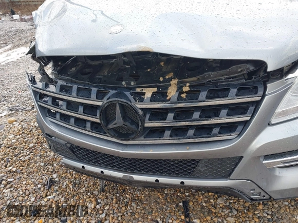 2015 Mercedes-Benz M 350 with VIN 4JGDA5HB0FA513409, listed as a IAAI auction lot 41216564 with 60,539 mi miles and . Bid and sale history available at DreamBid. Image 19.