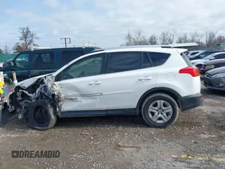 2013 Toyota RAV4 LE z VIN JTMZFREV6DD022565, wystawiony jako IAAI lot #41932568 z przebiegiem 189 084 mil mil oraz . Historia ofert i sprzedaży dostępna na DreamBid. Obrazek 14.