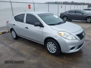 2014 Nissan Versa SV with VIN 3N1CN7APXEL860715, listed as a IAAI auction lot 41492046 with 95,758 mi miles and . Bid and sale history available at carsss.com. Image 1.