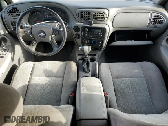 2006 Chevrolet TrailBlazer LS with VIN 1GNDT13S962174360, listed as a Copart auction lot 51374335 with 211,184 mi miles and Salvage Title. Bid and sale history available at DreamBid. Image 8.
