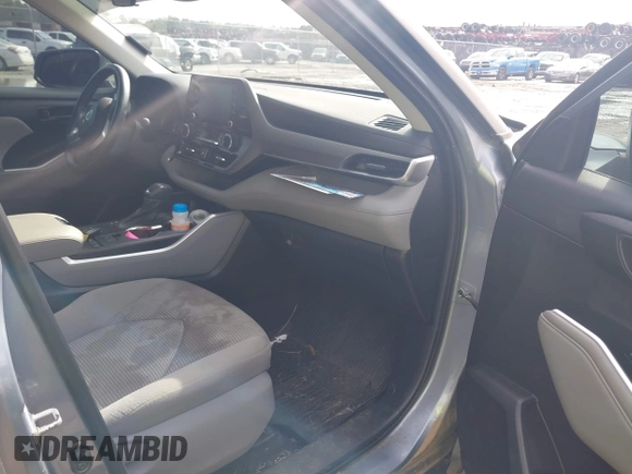 2021 Toyota Highlander L with VIN 5TDZZRAH8MS089048, listed as a IAAI auction lot 40830201 with 60,356 mi miles and . Bid and sale history available at DreamBid. Image 5.