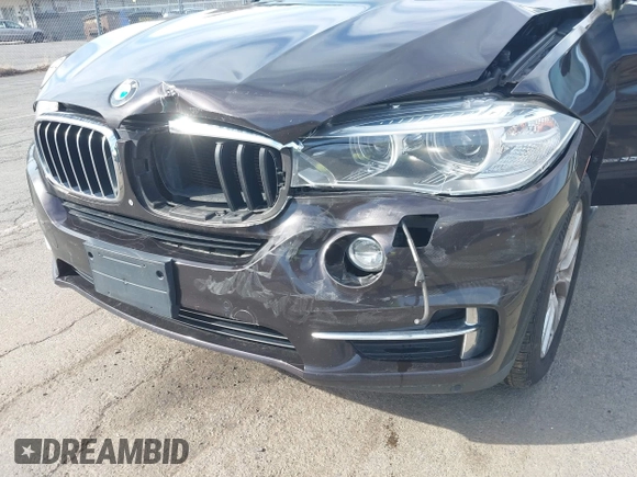 2014 BMW X5 xDrive35i with VIN 5UXKR0C57E0H20944, listed as a IAAI auction lot 42011451 with 208,205 mi miles. Bid and sale history available at carsss.com. Image 6.