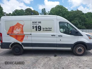 2019 Ford Transit z VIN 1FTBW2CM5KKB43860, wystawiony jako IAAI lot #42422646 z przebiegiem 129 215 mil mil oraz . Historia ofert i sprzedaży dostępna na DreamBid. Obrazek 13.