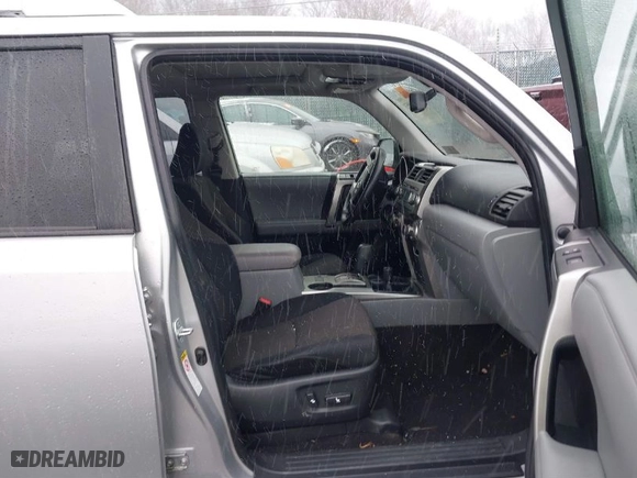 2011 Toyota 4Runner Trail with VIN JTEBU5JR5B5074250, listed as a IAAI auction lot 41796053 with 152,447 mi miles. Bid and sale history available at carsss.com. Image 5.