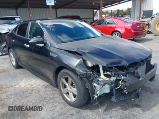 2020 Kia Optima LX z VIN 5XXGT4L31LG391343, wystawiony jako IAAI lot #42249024 z przebiegiem 89 844 mil mil oraz . Historia ofert i sprzedaży dostępna na DreamBid. Obrazek 1.