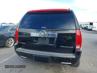 2013 Cadillac Escalade Platinum Edition with VIN 1GYS4DEF8DR302844, listed as a IAAI auction lot 41726120 with 167,425 mi miles. Bid and sale history available at carsss.com. Image 16.