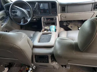 2005 Chevrolet Avalanche Z71 with VIN 3GNEK12Z75G245891, listed as a Copart auction lot 73457764 with 211,255 mi miles and Salvage Title. Bid and sale history available at carsss.com. Image 8.