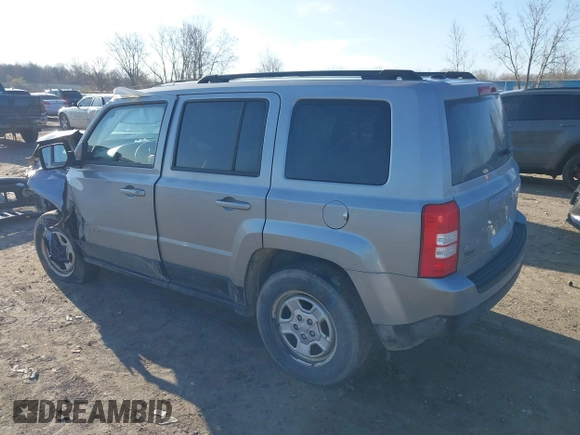 2016 Jeep Patriot Sport with VIN 1C4NJRBB1GD719198, listed as a IAAI auction lot 41987326 with 155,886 mi miles and . Bid and sale history available at carsss.com. Image 3.