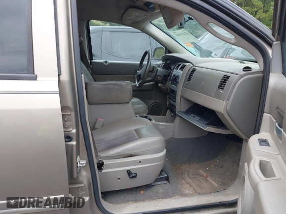 2007 Dodge Durango Limited with VIN 1D8HD58287F553479, listed as a IAAI auction lot 42439085 with 322,987 mi miles and . Bid and sale history available at DreamBid. Image 5.