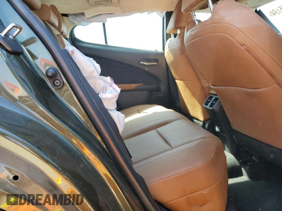 2022 Lexus UX with VIN JTHX3JBH9N2053479, listed as a Copart auction lot 70495194 with 36,481 mi miles and Salvage Title. Bid and sale history available at carsss.com. Image 11.