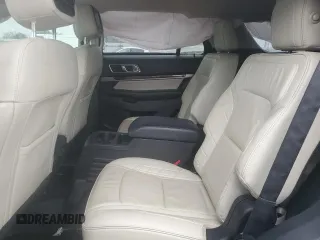 2017 Ford Explorer Platinum с VIN 1FM5K8HT3HGD16732, выставлен на аукционе Copart как лот 44816295 с пробегом 122 412 миль миль и Списание • Salvage title. История ставок и продаж доступна на DreamBid. Изображение 11.