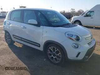 2014 FIAT 500L Trekking with VIN ZFBCFADH4EZ007234, listed as a IAAI auction lot 41830304 with 67,028 mi miles. Bid and sale history available at carsss.com. Image 1.