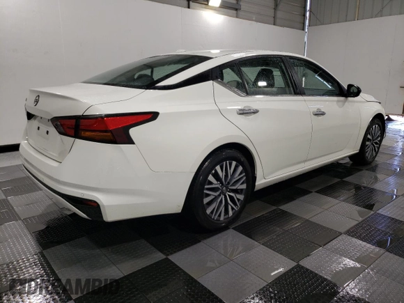 2025 Nissan Altima SV with VIN 1N4BL4DV0SN317981, listed as a Copart auction lot 52563825 with 12,998 mi miles and Clean Title. Bid and sale history available at DreamBid. Image 3.