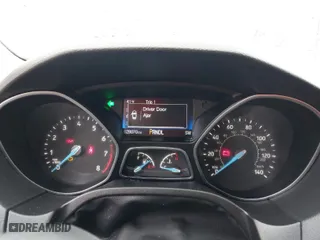 2018 Ford Focus SE with VIN 1FADP3F20JL306628, listed as a IAAI auction lot 41835004 with 28,070 mi miles. Bid and sale history available at carsss.com. Image 7.