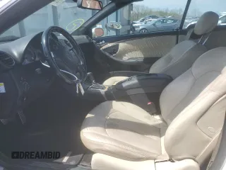 2008 Mercedes-Benz CLK 550 with VIN WDBTK72F18T092049, listed as a Copart auction lot 51291385 with 150,453 mi miles and Salvage Title. Bid and sale history available at DreamBid. Image 7.