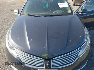 2014 Lincoln MKZ z VIN 3LN6L2J97ER835137, wystawiony jako IAAI lot #42062405 z przebiegiem 281 924 mil mil oraz . Historia ofert i sprzedaży dostępna na DreamBid. Obrazek 10.