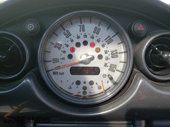 2006 MINI Hardtop with VIN WMWRC33586TJ77908, listed as a Copart auction lot 55095525 with 143,810 mi miles and Salvage title. Bid and sale history available at DreamBid. Image 9.