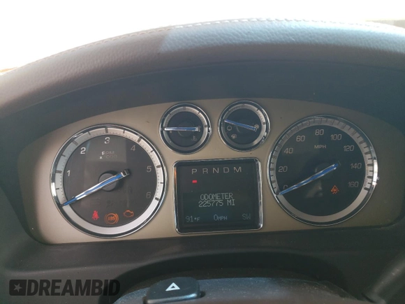 2010 Cadillac Escalade z VIN 1GYUCKEF1AR285882, wystawiony jako Copart lot #84595804 z przebiegiem 225 775 mil mil oraz Nie do naprawy • Non repairable. Historia ofert i sprzedaży dostępna na DreamBid. Obrazek 9.